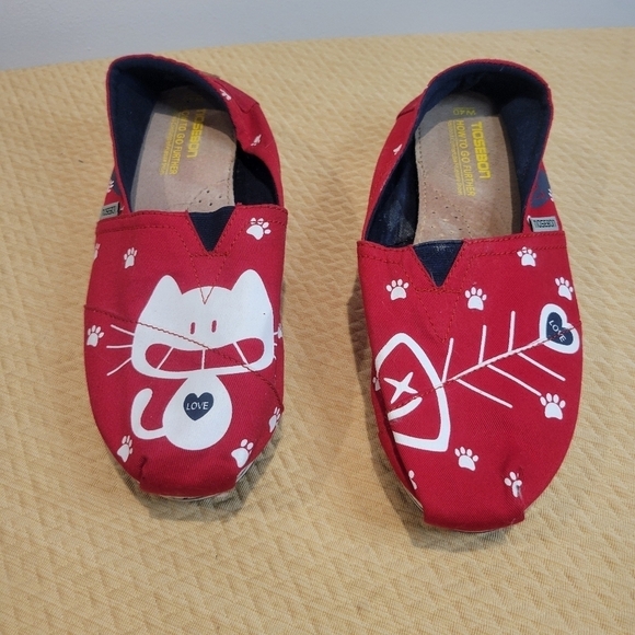 Tiosebon size 9 red cat lovers slip on shoes - Picture 2 of 9